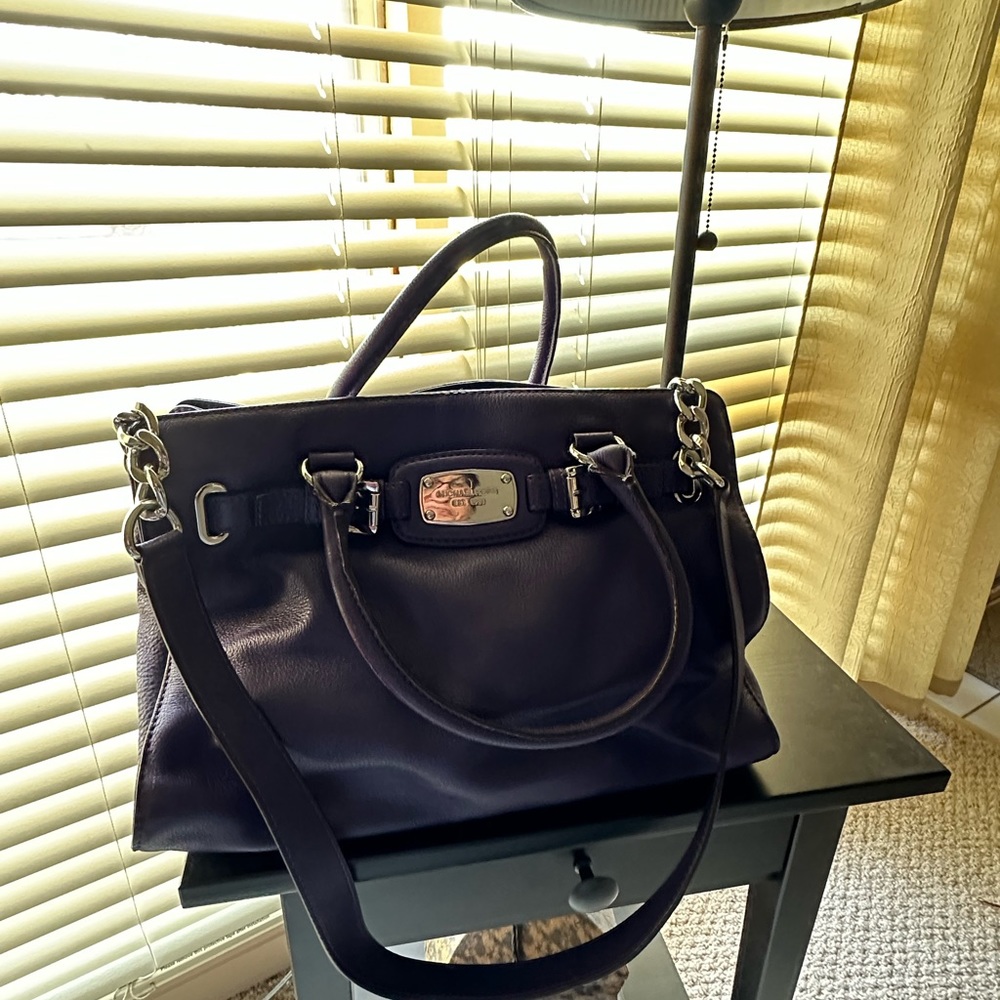Michael Kors all leather tote with shoulder strap.